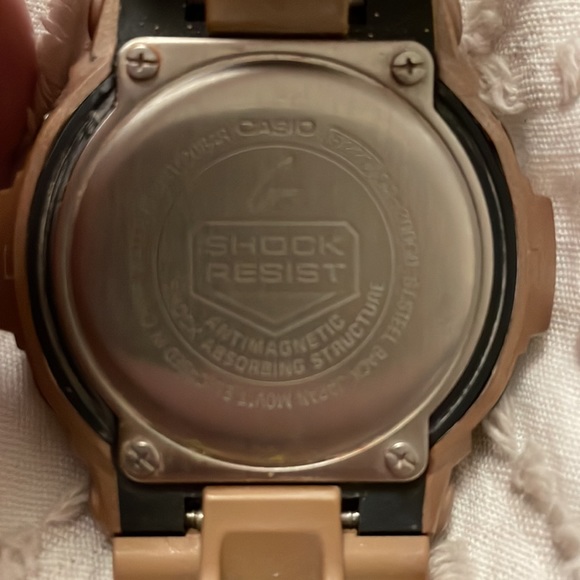 Casio G-Shock GA-200GD 5229 men’s large watch - Picture 10 of 10